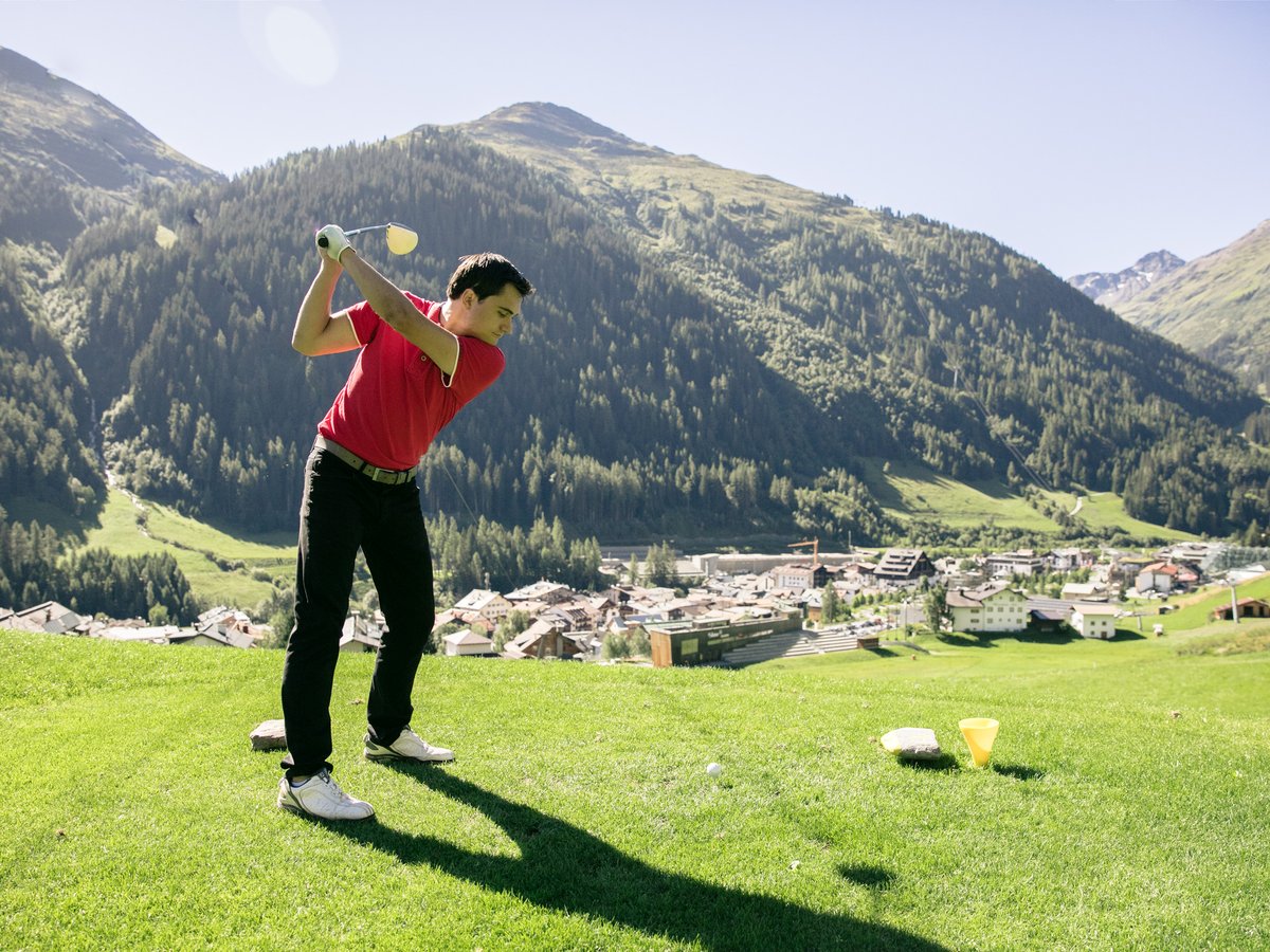 Golf© TVB St. Anton am Arlberg_Christoph Schöch.jpg