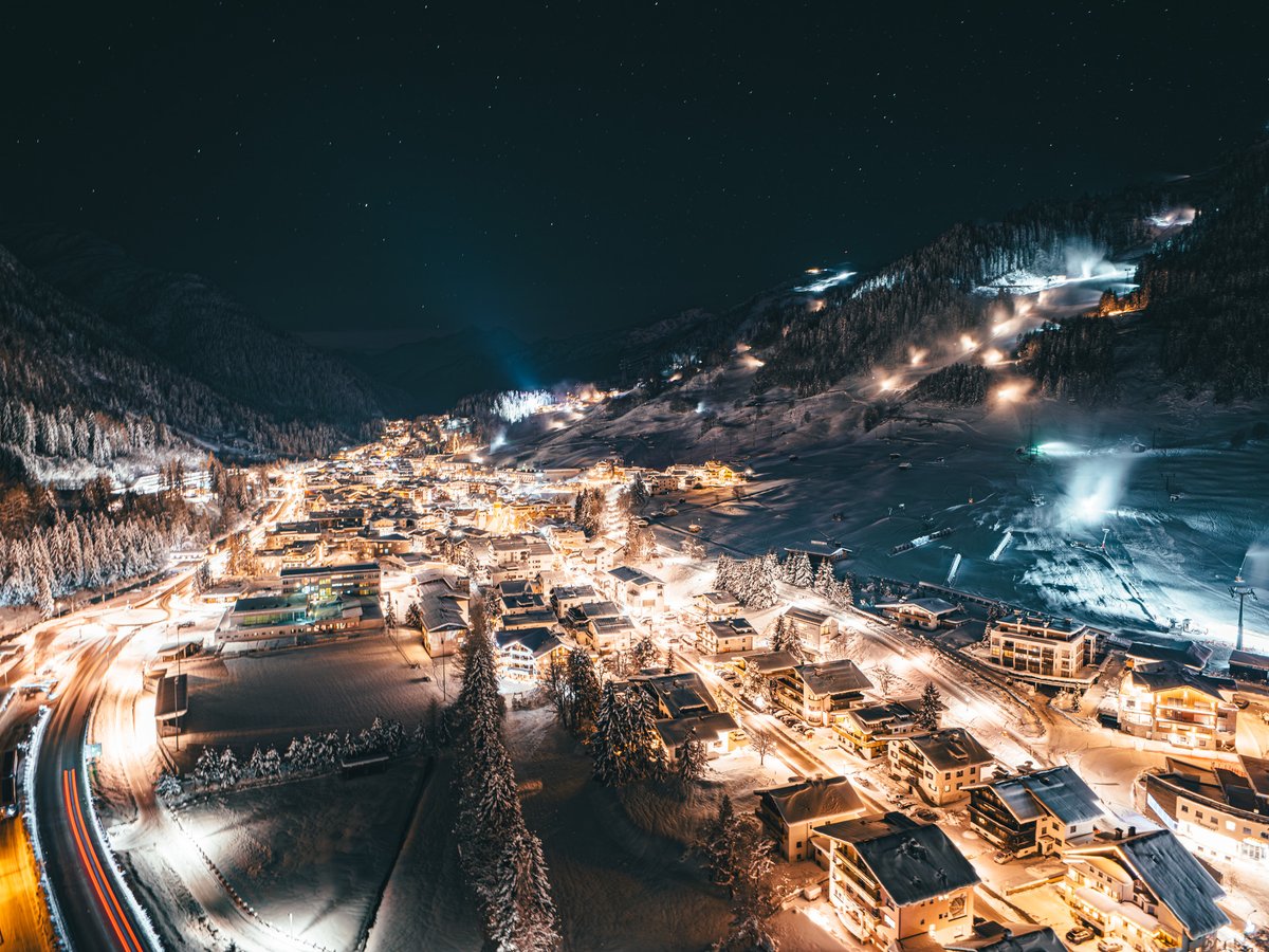 Dorf_St_Anton_Winter © TVB St Anton am Arlberg_Patrick Bätz (16).jpg